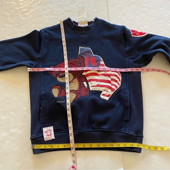 Vintage Red Tag Brand Sweatshirt Mens Medium Unisex Pullover Crewneck Flag Bear - Picture 11 of 14
